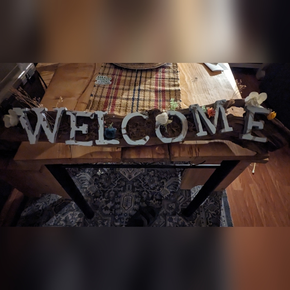 Drift wood welcome sign